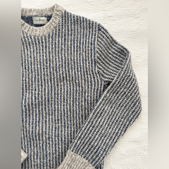 LL Bean Vintage Wool Sweater - Picture 2 of 2
